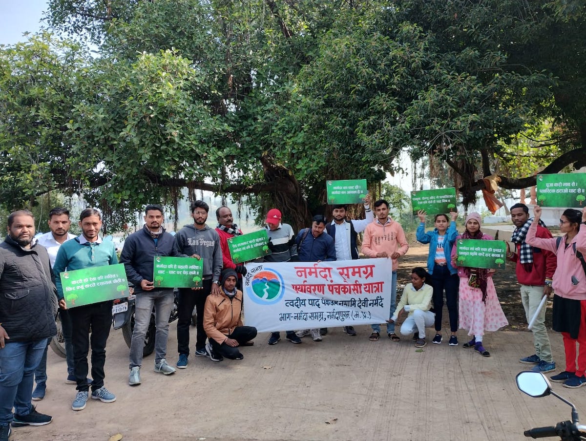 Paryavaran Panchkosi Yatra (Journey on feet along the bank of river)